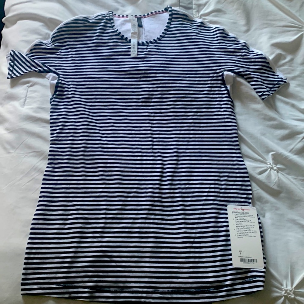 Lululemon devotion tee